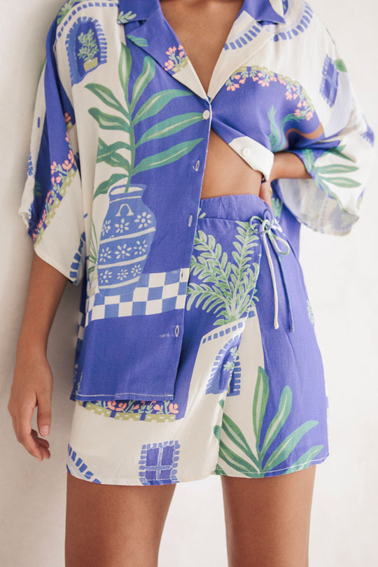 Ensemble d'été Nathalie - Tenue deux pièces à imprimé tropical et à la coupe décontractée