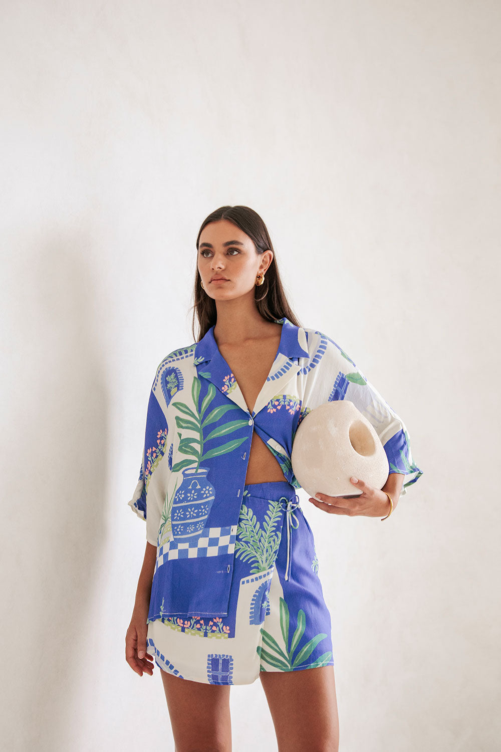 Ensemble d'été Nathalie - Tenue deux pièces à imprimé tropical et à la coupe décontractée