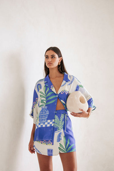 Ensemble d'été Nathalie - Tenue deux pièces à imprimé tropical et à la coupe décontractée