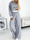 Completo felpa con cappuccio e pantaloni della tuta da donna: comodo, elegante e versatile