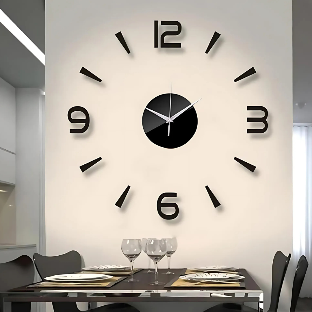 Horloge murale moderne noire sur mur blanc, chiffres minimalistes, décor de salle à manger élégante, table avec verres à vin.