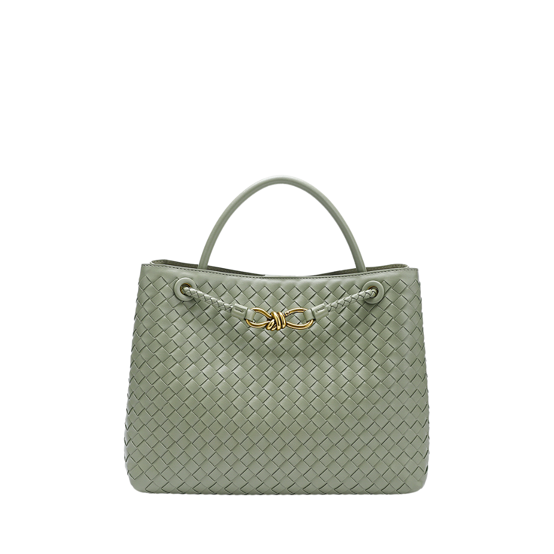 Sac à main en cuir tressé vert avec anse, orné d'un fermoir doré élégant. Accessoire mode luxe, tendance et chic pour femme.