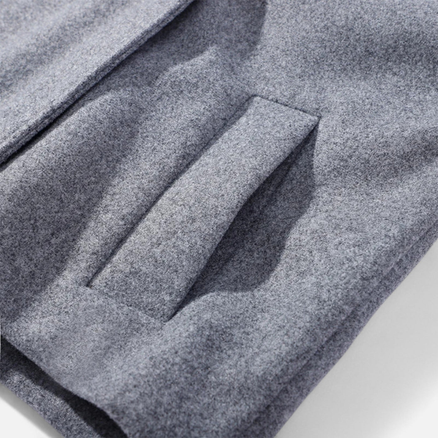 Abrigo corto de mujer con cuello alto chic