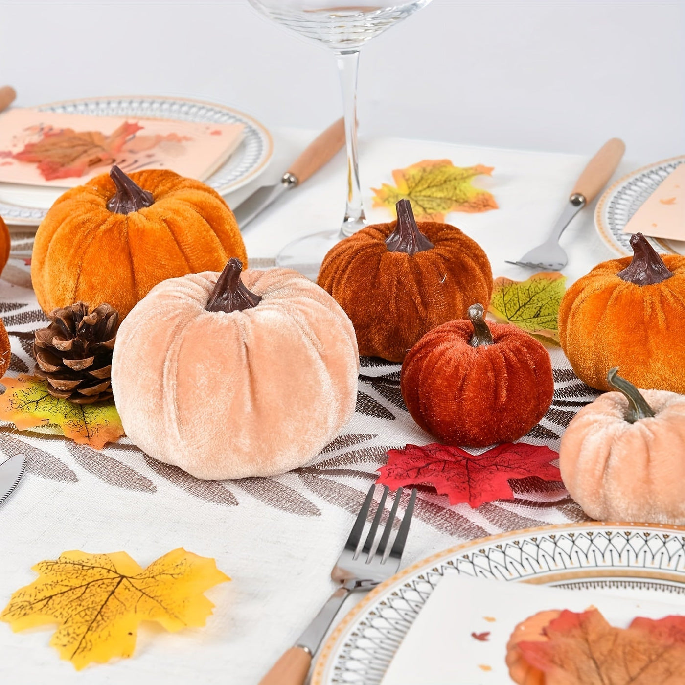 PumpkinPatch | 12 pièces de citrouilles artificielles en velours - décoration d'automne en mousse & décoration de table pour Halloween