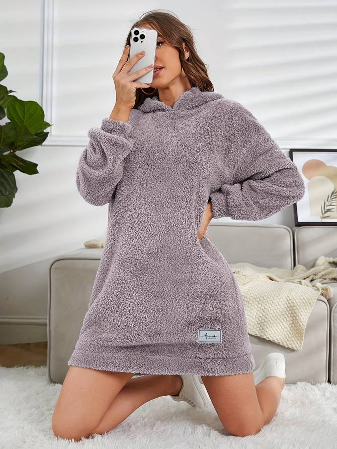 Sudadera con capucha elegante para mujer con un ajuste cálido.