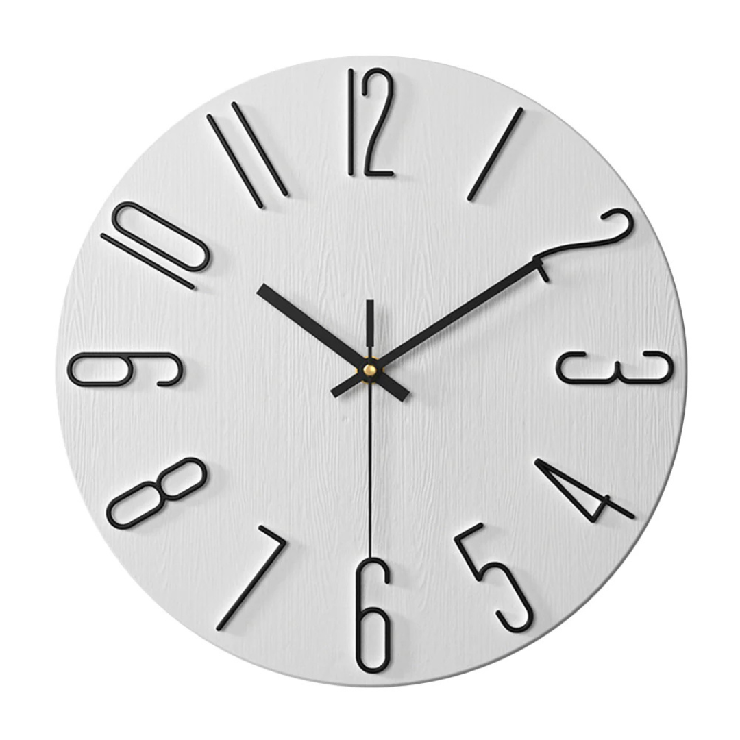 Horloge murale ronde blanche avec chiffres noirs en relief et aiguilles noires, design moderne, décoration intérieure, style minimaliste.