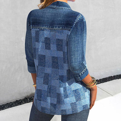 Chemise en jean patchwork pour femme, manches trois-quarts, design moderne, arrière visible, idéale pour un look décontracté et tendance.