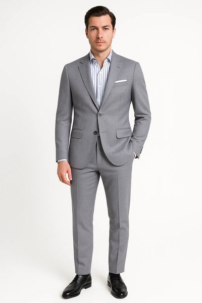 Costume classique pour hommes avec chemise à manches longues