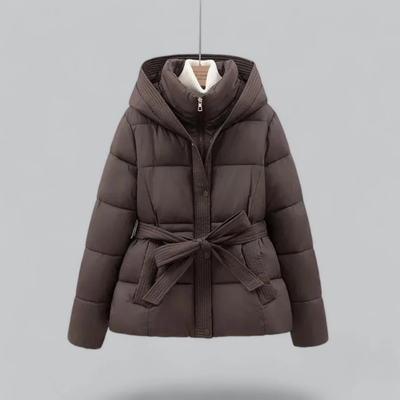 Doudoune marron à capuche, ceinture nouée, fermeture éclair, manches longues, style hiver, vêtement chaud pour femme, mode tendance.