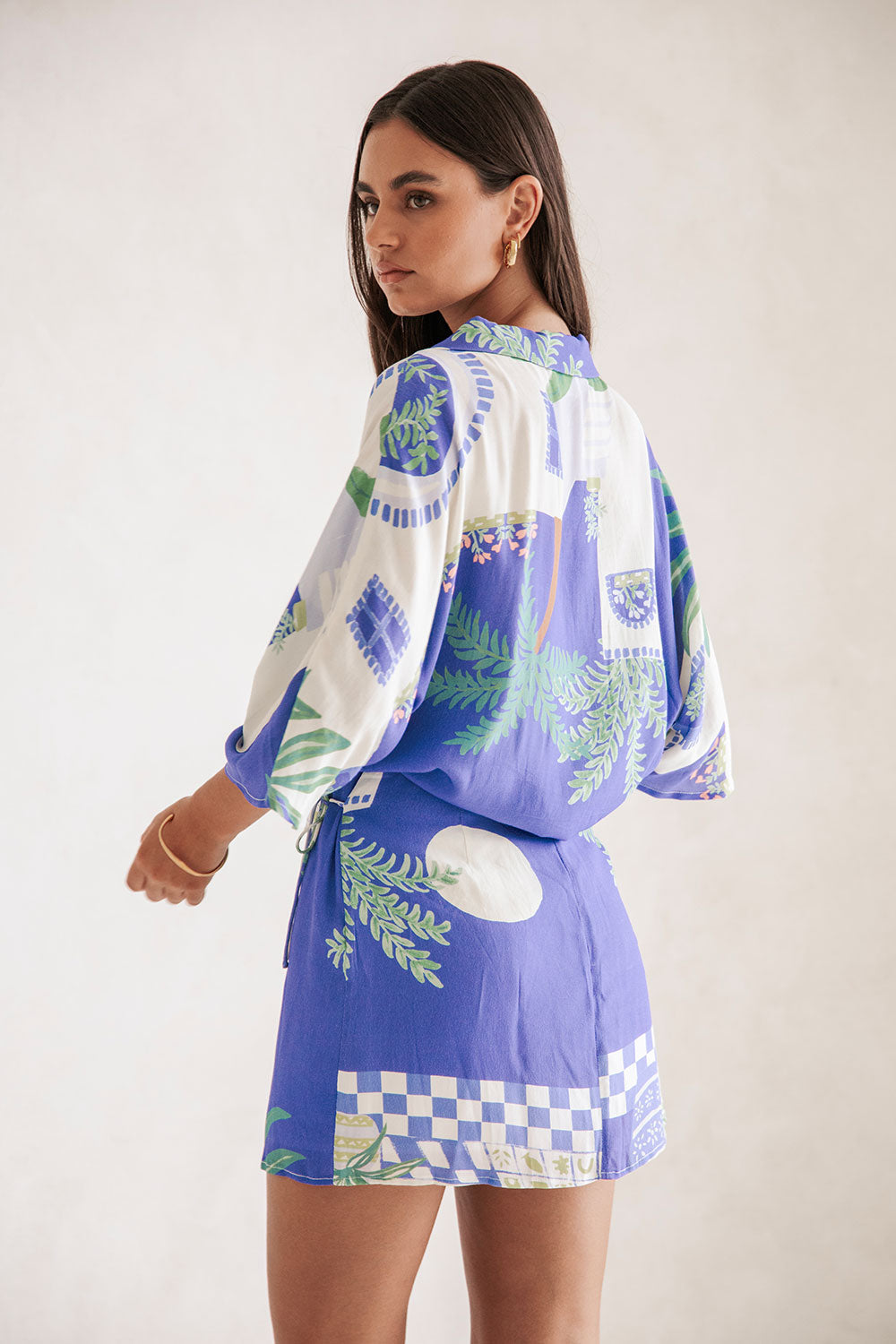Ensemble d'été Nathalie - Tenue deux pièces à imprimé tropical et à la coupe décontractée