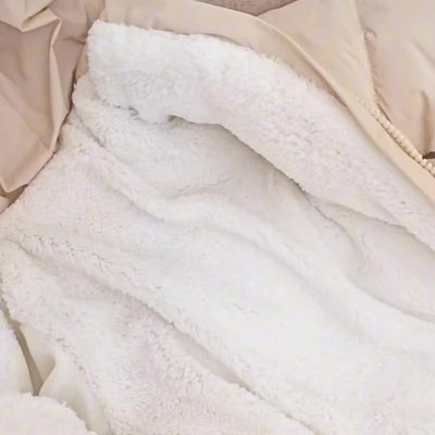 Mono de bebé Frosty: mono de invierno de lujo con capucha para los meses más fríos