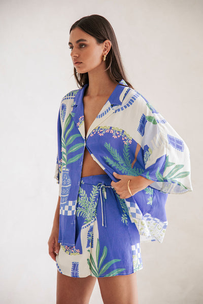 Ensemble d'été Nathalie - Tenue deux pièces à imprimé tropical et à la coupe décontractée
