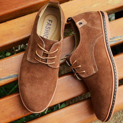 Chaussures à enfiler pour hommes avec bout en amande intemporel