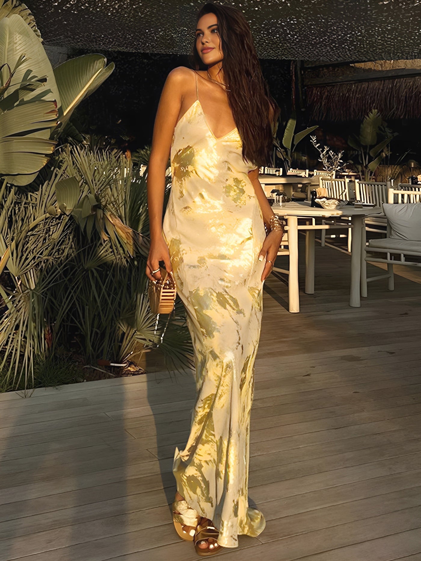 Jade - Robe longue dos nu à col en V à imprimé métallique