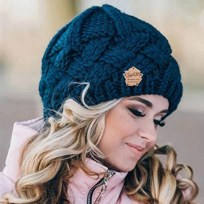 Bonnet tricoté doux et à la mode