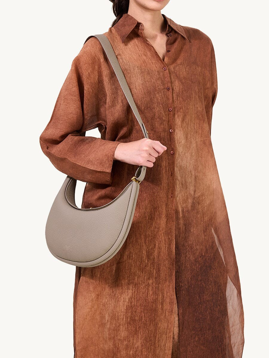 Chic leather handbag