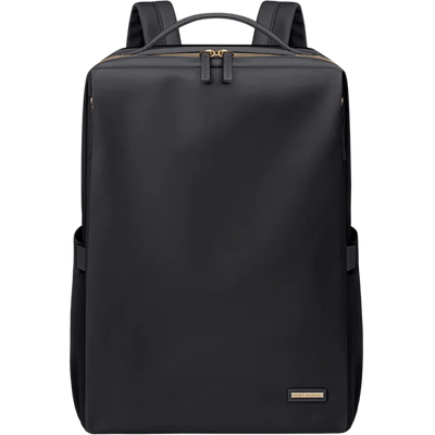 Sac à dos noir élégant, design minimaliste, avec fermeture éclair dorée et étiquette métallique. Idéal pour le travail ou les voyages.