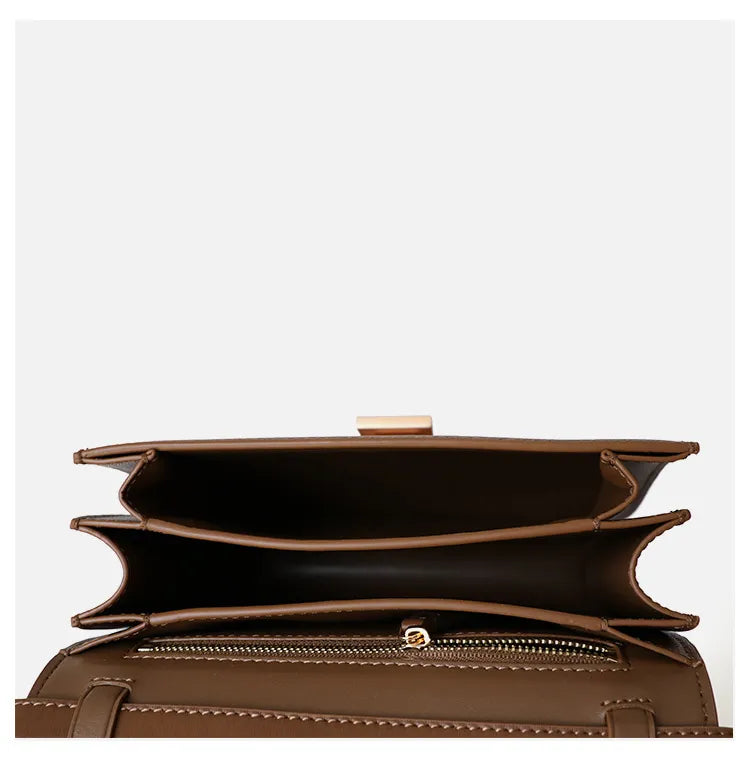 interieur sac bandouliere a rabat femme camel detail or