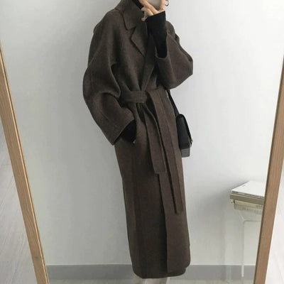 Veste d'hiver chaude et matelassée pour femmes avec longueur totale