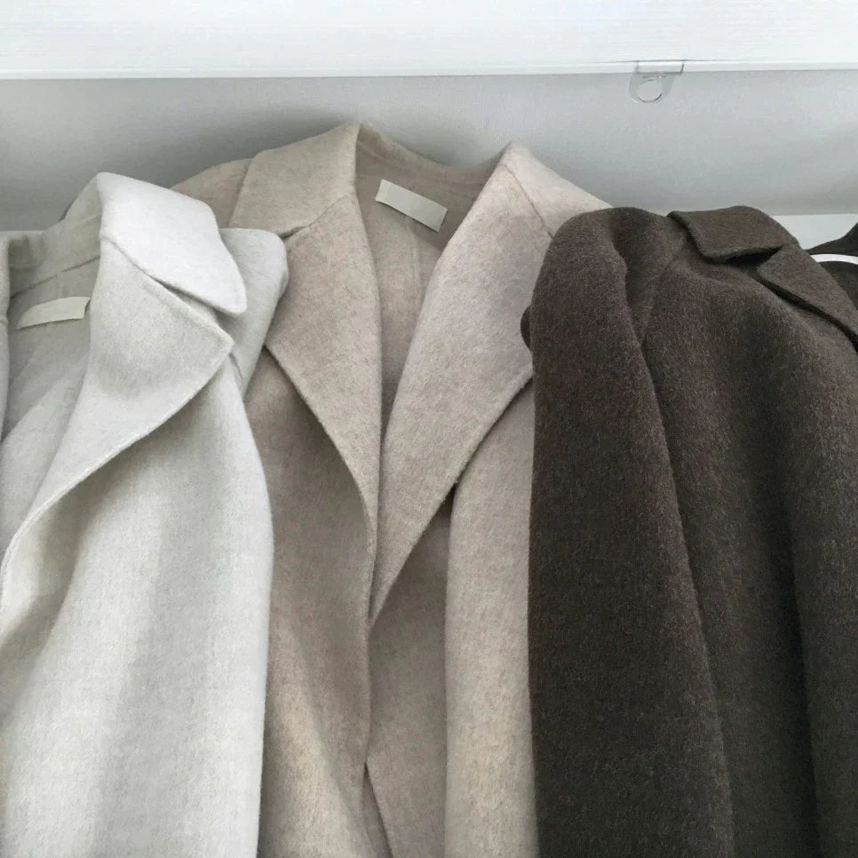 Veste d'hiver chaude et matelassée pour femmes avec longueur totale