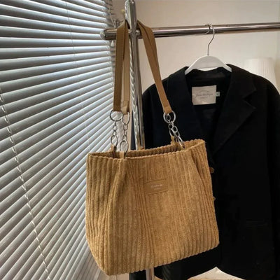 Sac à bandoulière en velours côtelé - HarleeSac à bandoulière en velours côtelé - Harlee