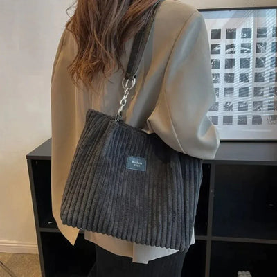 Sac à bandoulière en velours côtelé - HarleeSac à bandoulière en velours côtelé - Harlee