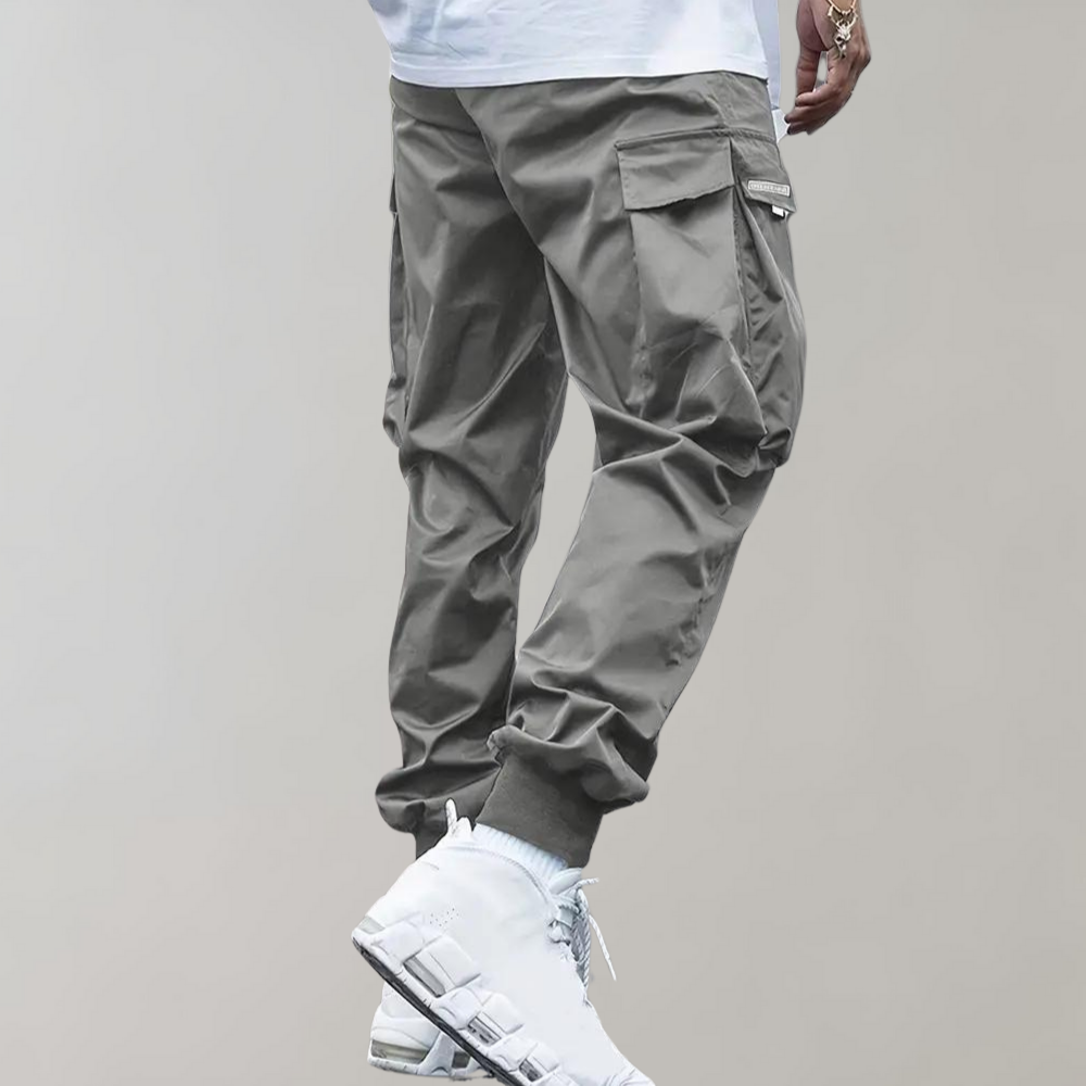 Pantalones cargo versátiles para hombre con piernas ajustadas