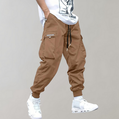 Pantalones cargo versátiles para hombre con piernas ajustadas