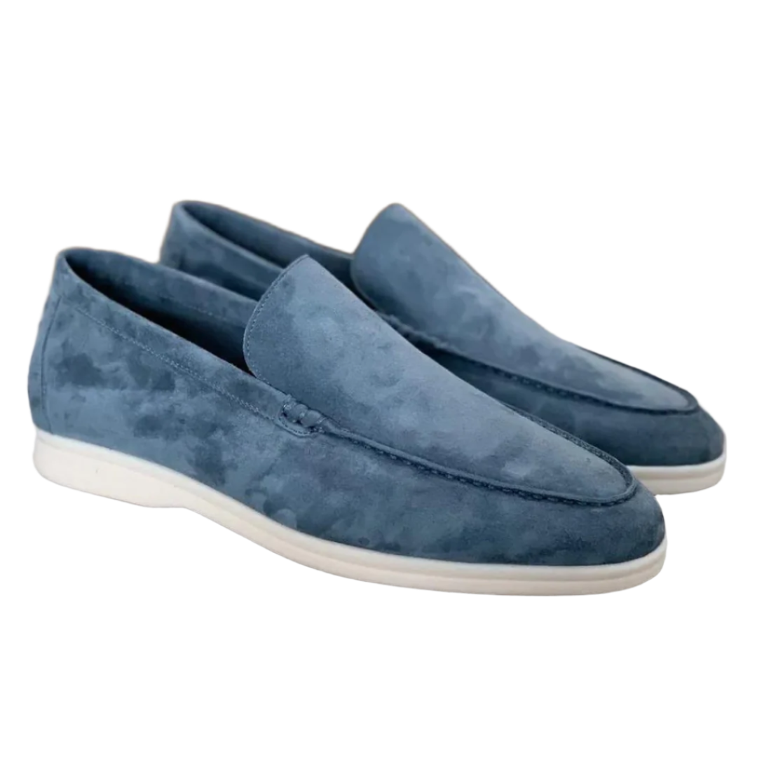 Mocassins en daim bleu pour homme, élégants et confortables, semelle blanche, style décontracté chic, parfaits pour toutes occasions.