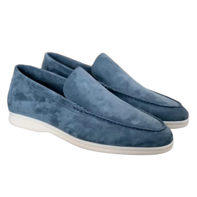 Mocassins en daim bleu pour homme, élégants et confortables, semelle blanche, style décontracté chic, parfaits pour toutes occasions.
