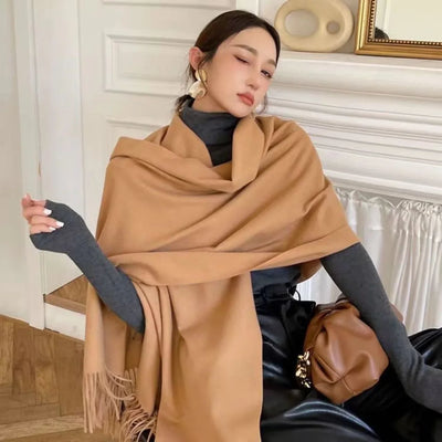 Echarpe de luxe en cachemire noir pour femmes - Accessoire chaud et élégant pour l'hiver