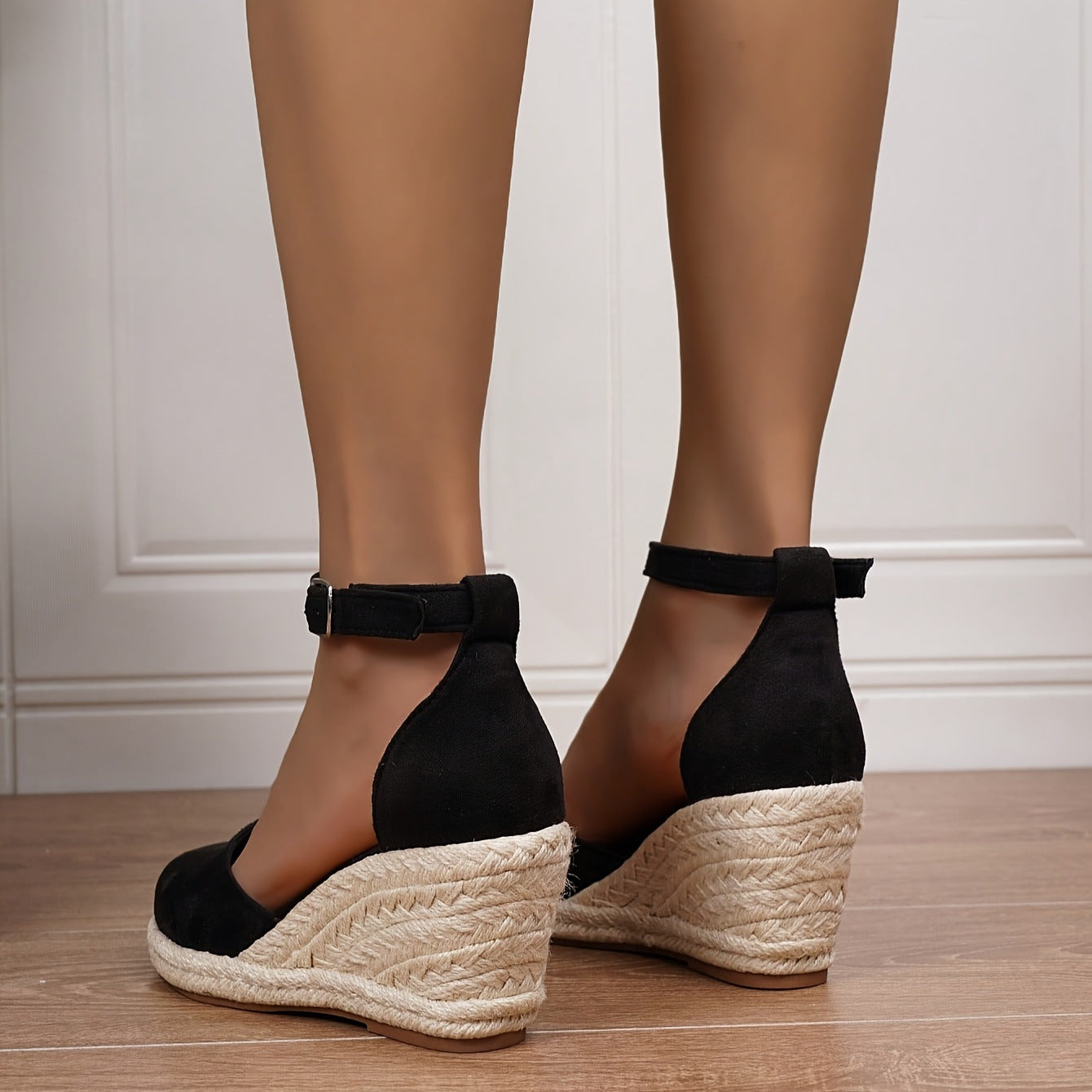 Elara - Sandalias planas de tiras para mujer