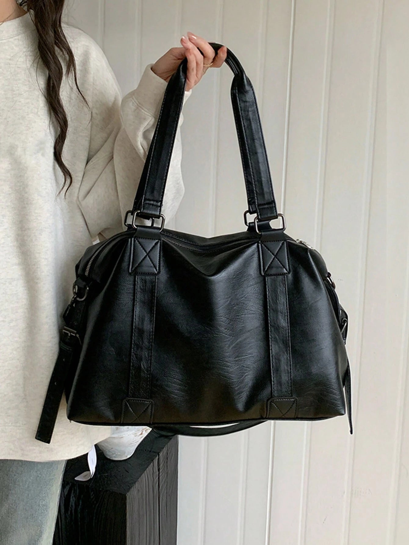 Large Elegant Course Handbag