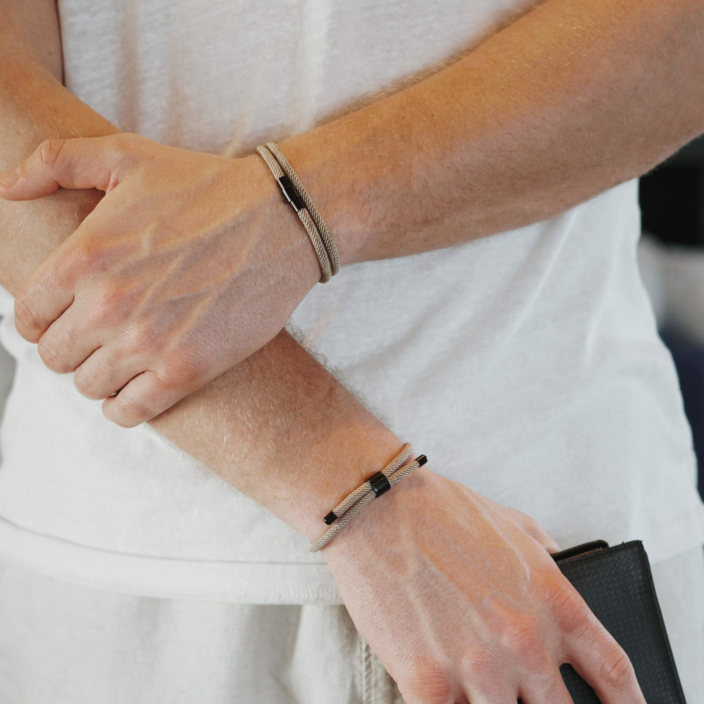 Ara - Bracelet magnétique en corde de Milan - Edition brune