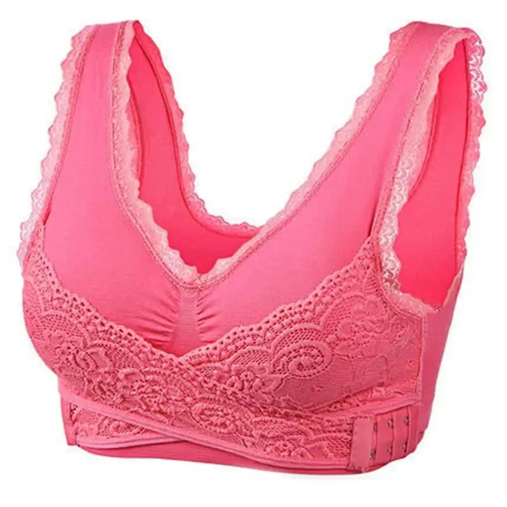 Soutien-gorge rose en dentelle, sans armature, avec bretelles larges et fermeture à crochets. Lingerie féminine confortable et élégante.