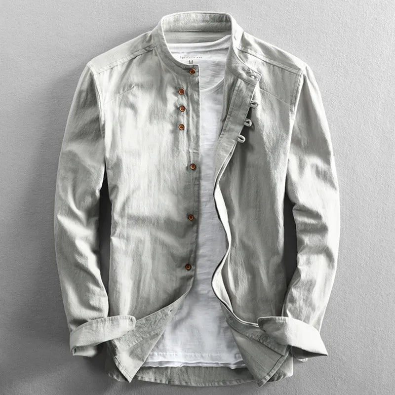 Chemise moderne slim fit avec col montant et manches longues