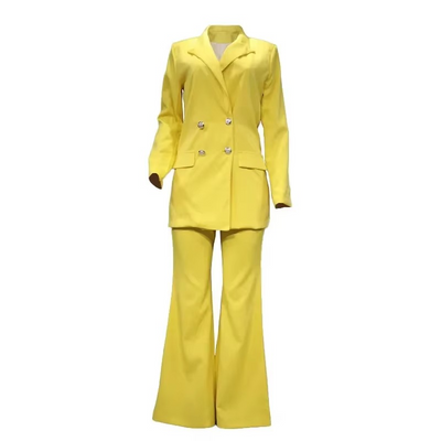 Completo da donna composto da elegante blazer con bottoni e pantaloni svasati, due pezzi, per tutte le stagioni