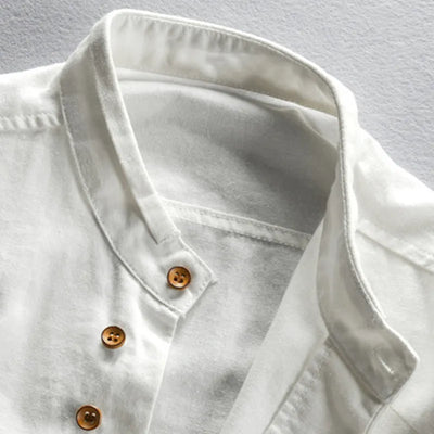 Chemise moderne slim fit avec col montant et manches longues
