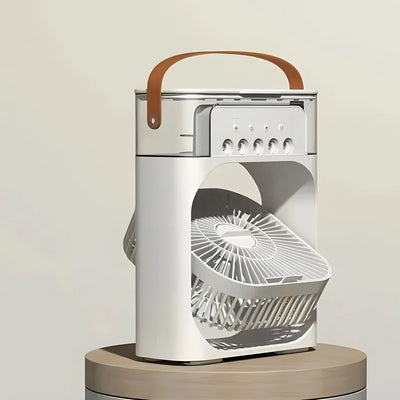 Ventilateur portable moderne avec poignée en cuir, design minimaliste, posé sur une table en bois. Idéal pour rafraîchir les petits espaces.