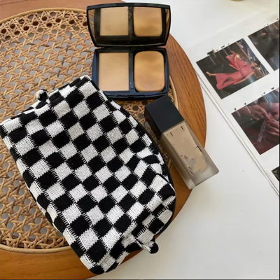 Amara - Trousse de maquillage à carreaux pour l'an 2000
