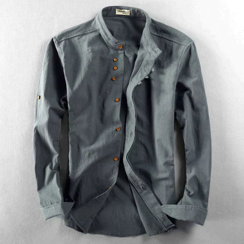 Chemise moderne slim fit avec col montant et manches longues