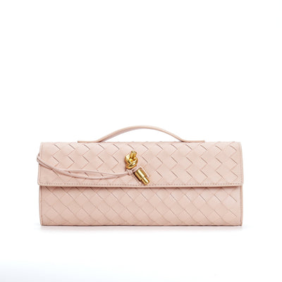 Sac à main en cuir tressé beige avec fermoir doré, design élégant et moderne, accessoire de mode féminin, idéal pour soirées et occasions spéciales.