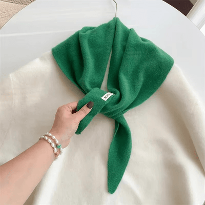 CosyWrap - Écharpe tricotée triangulaire en laine de niche pour les femmes, comme foulard ou écharpe chaude