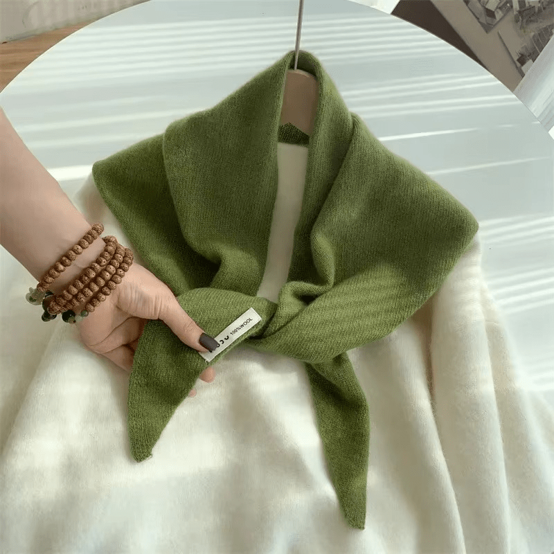 CosyWrap - Écharpe tricotée triangulaire en laine de niche pour les femmes, comme foulard ou écharpe chaude
