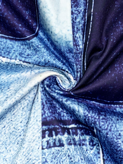 Tissu en denim bleu torsadé, texture détaillée et motifs abstraits, idéal pour mode, couture et design textile.