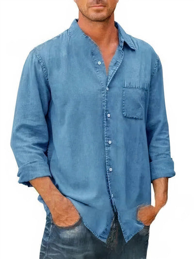 Chemise en jean bleu pour homme, manches longues, poche poitrine, style décontracté. Mode masculine, vêtement tendance, look casual chic.