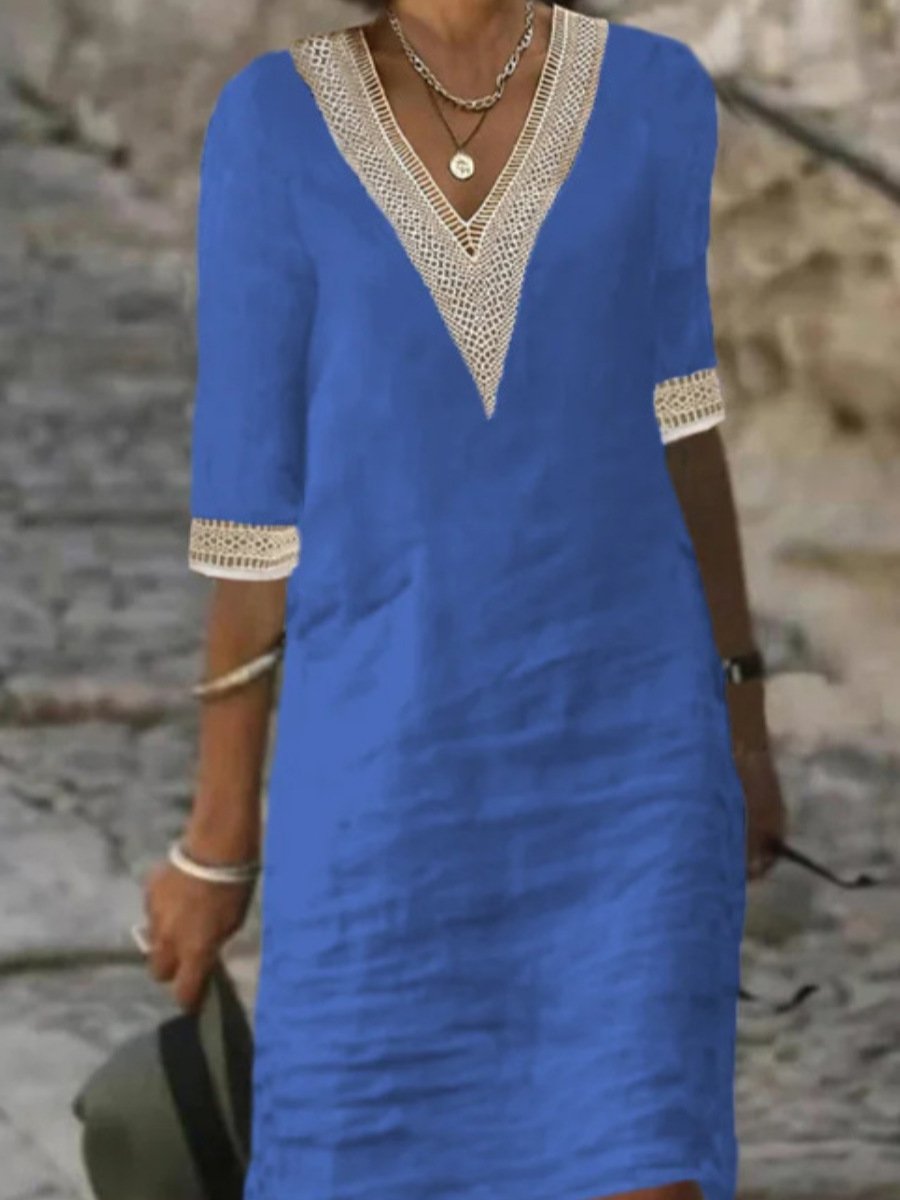Robe chic en lin mélangé avec col en V et bordures en dentelle