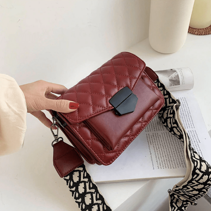Mary - Luxury handbag for the modern woman - Elegant and spacious handbag