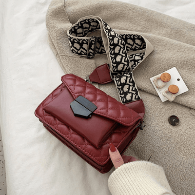 Mary - Luxury handbag for the modern woman - Elegant and spacious handbag