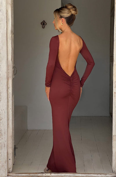 Robe longue échancrée